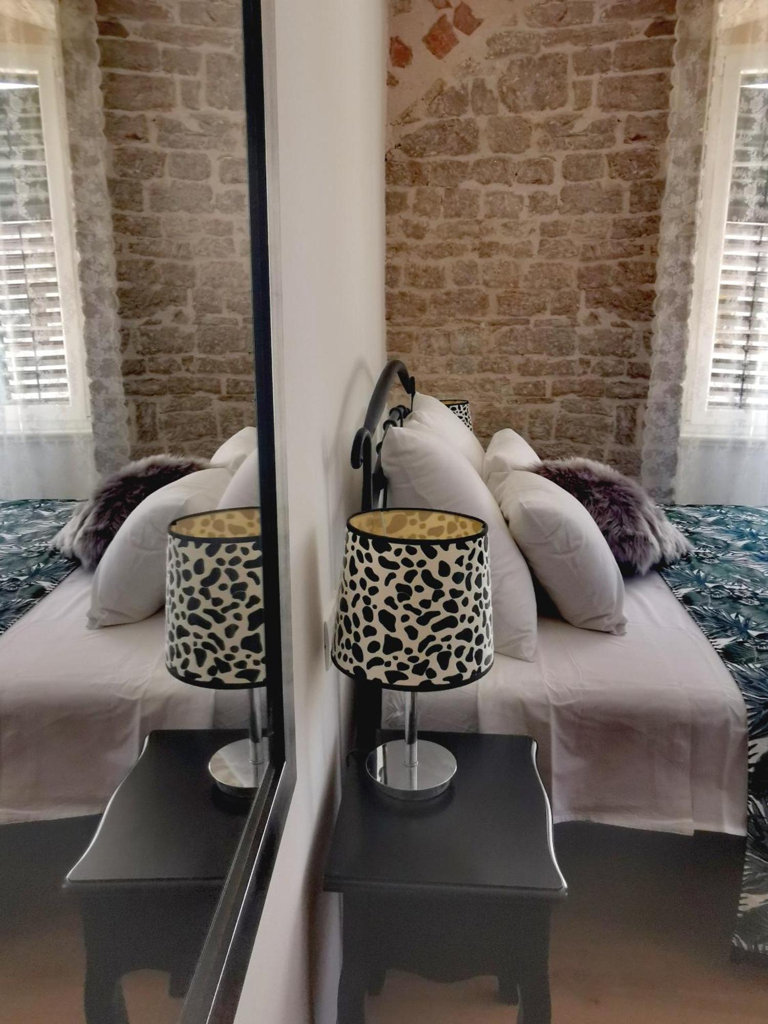 L&L Rooms Royal シベニク 部屋 写真