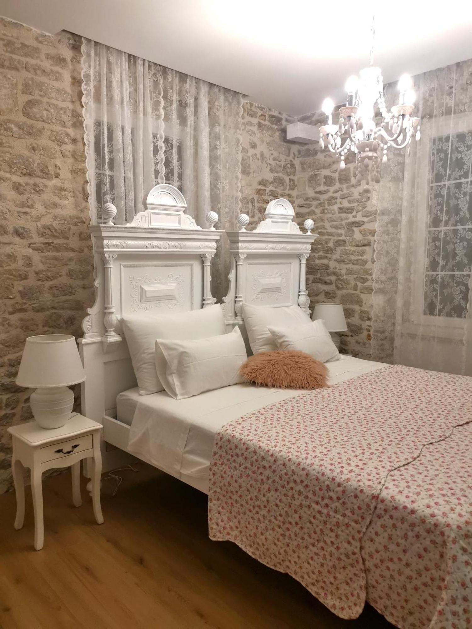 L&L Rooms Royal シベニク 部屋 写真